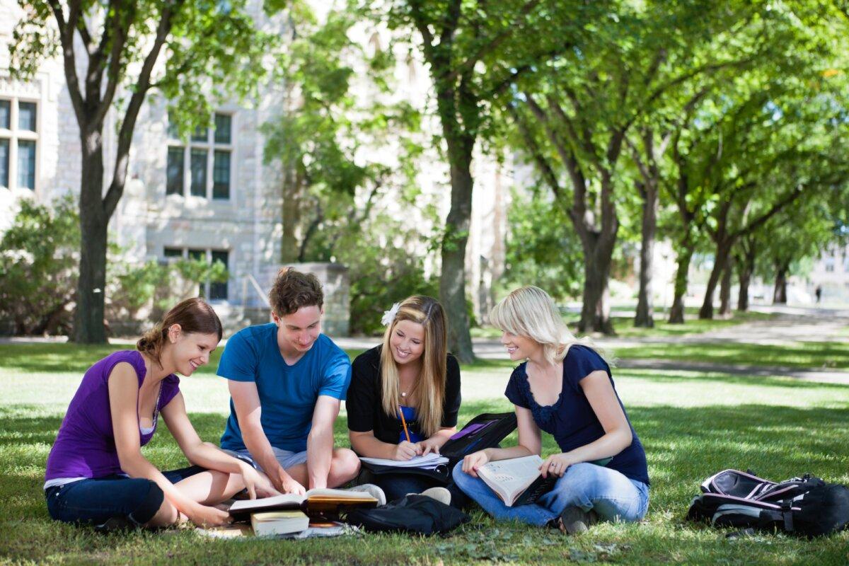 The Australian government is wiping $3 billion in student debt. (Shutterstock)