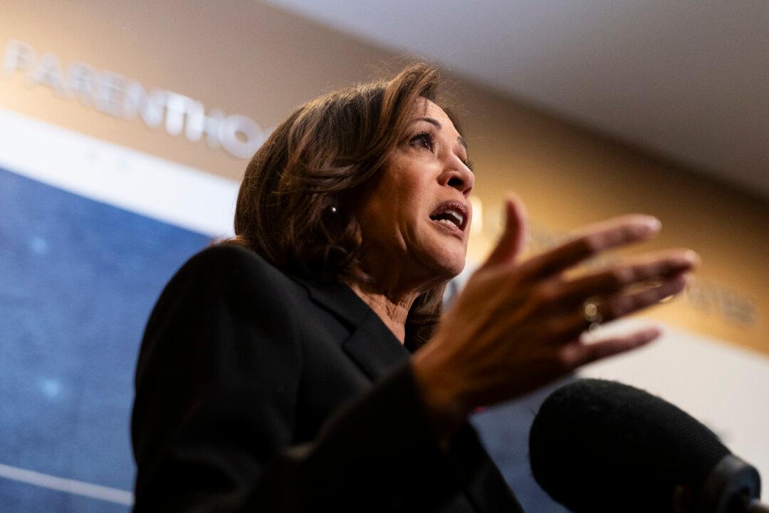 Kamala Harris Becomes First VP to Visit Planned Parenthood Abortion Business