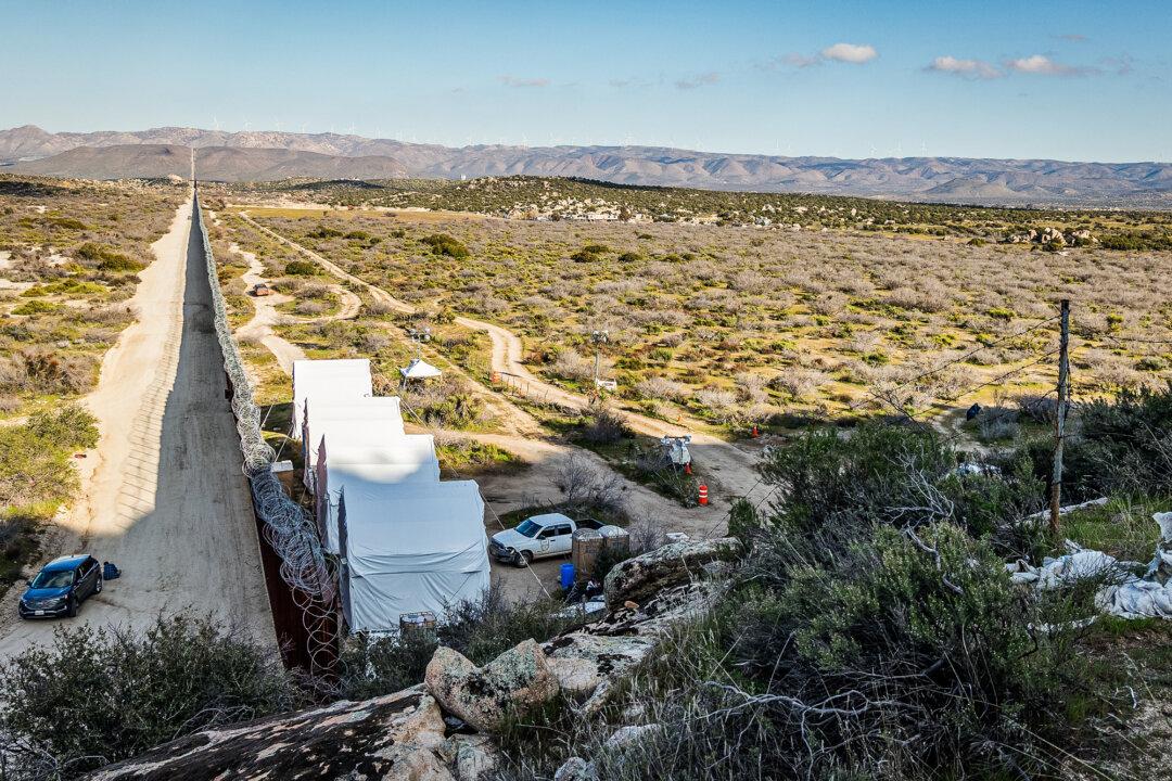Suspected Cartel Members Attack Hikers on US Side of Border