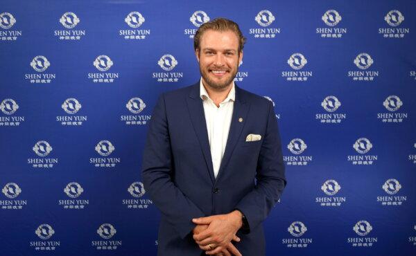 Hunters Hill Mayor Zac Miles attends Shen Yun Performing Arts at the Capitol Theatre in Sydney, Australia, on March 14, 2024. (NTD)