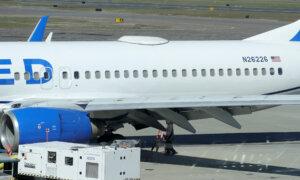 United Boeing 737 Loses External Panel Mid-Air, Issue Found Upon Landing in Oregon