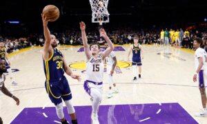Curry Scores 31 in Return as Warriors Defeat Lakers 128–121 Despite 40 Points From James