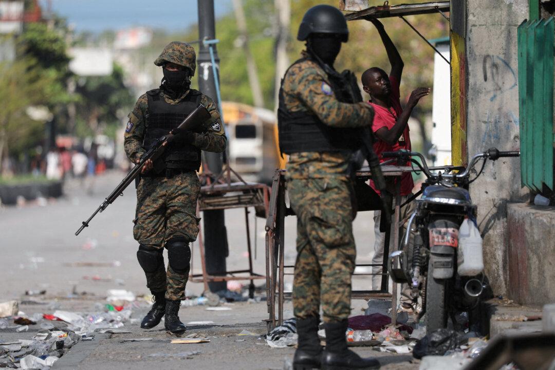 Canadian Armed Forces Deployed to Jamaica to Help Train CARICOM Troops