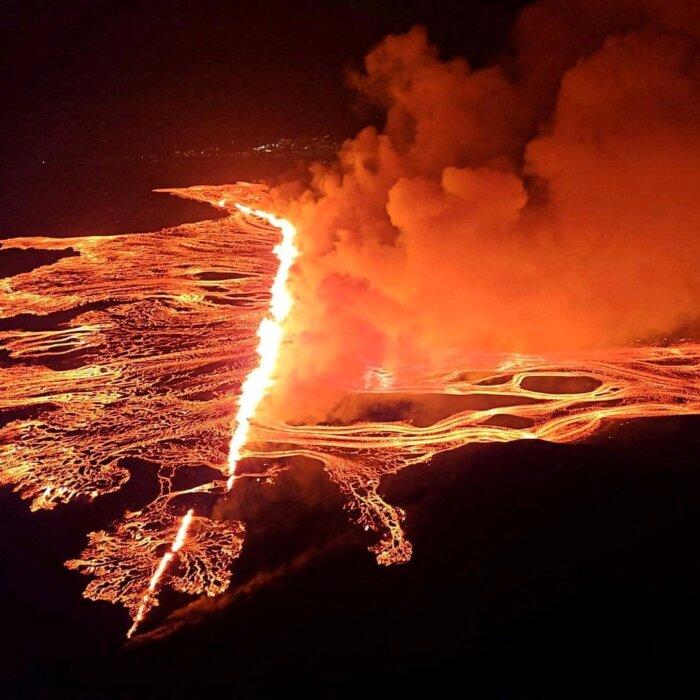Iceland Volcano Still Pouring Out Fountains of Lava