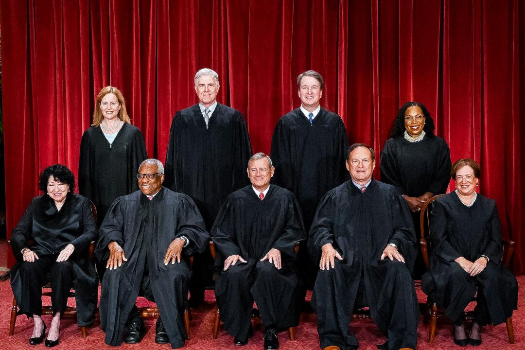 Supreme Court Justices Indicate Curbing Censorship Could Cause Issues for Government