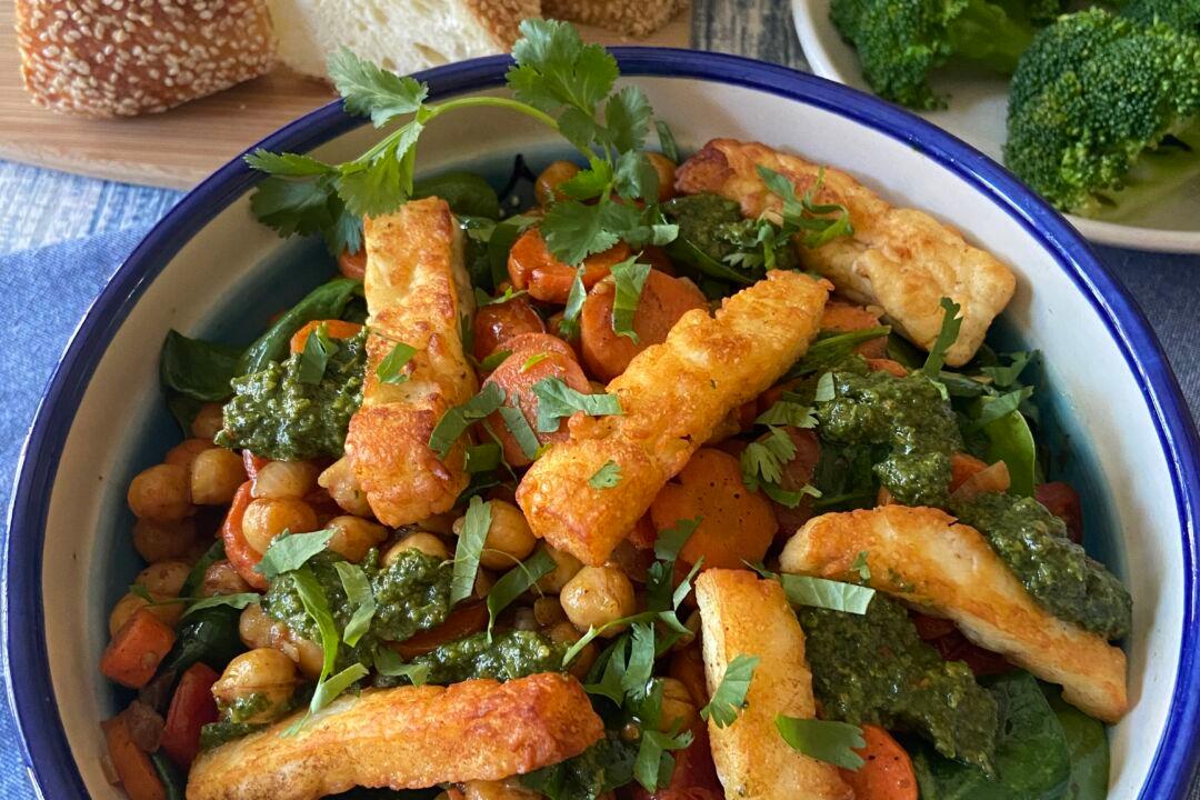 This Meatless Dish Featuring Halloumi ‘Fries’ Is Full of Flavor
