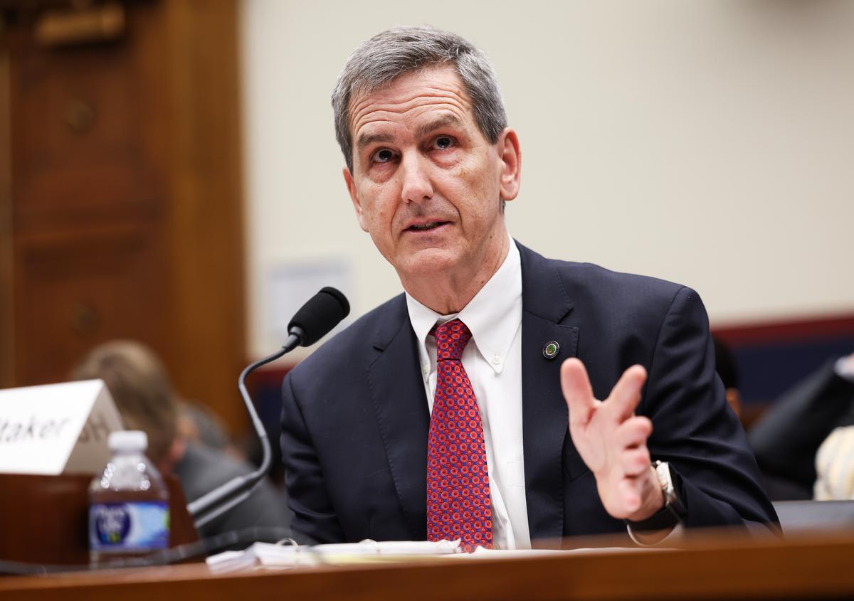 FAA Administrator Whitaker to Resign on Inauguration Day