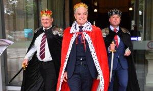 ‘Cash Is King’: Queensland Parliament Passes Motion on Going Cashless