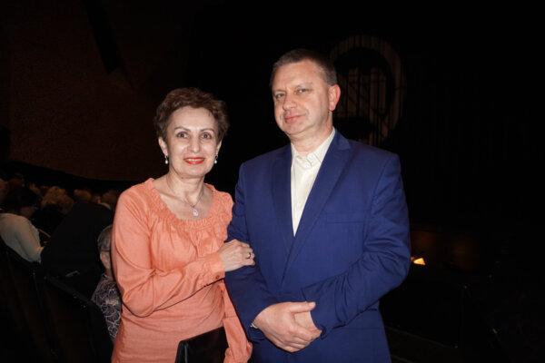 Włodzimierz Tesz and his wife Jolanta Tesz at the Shen Yun Performing Arts performance at CKK Jordanki Concert Hall in Torun, Poland, on March 12, 2024. (Mary Mann/The Epoch Times)