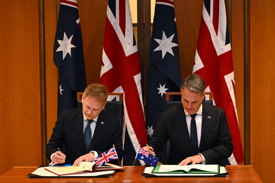 Australia Inks Military Deal with UK, Joins Drone Coalition to Support Ukraine