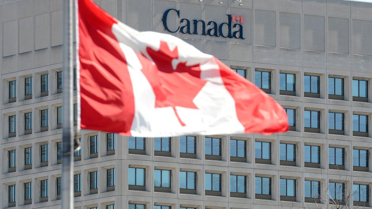 Data Transfer Issue May Have Kept Thousands of Veterans From Being Hired: Officials