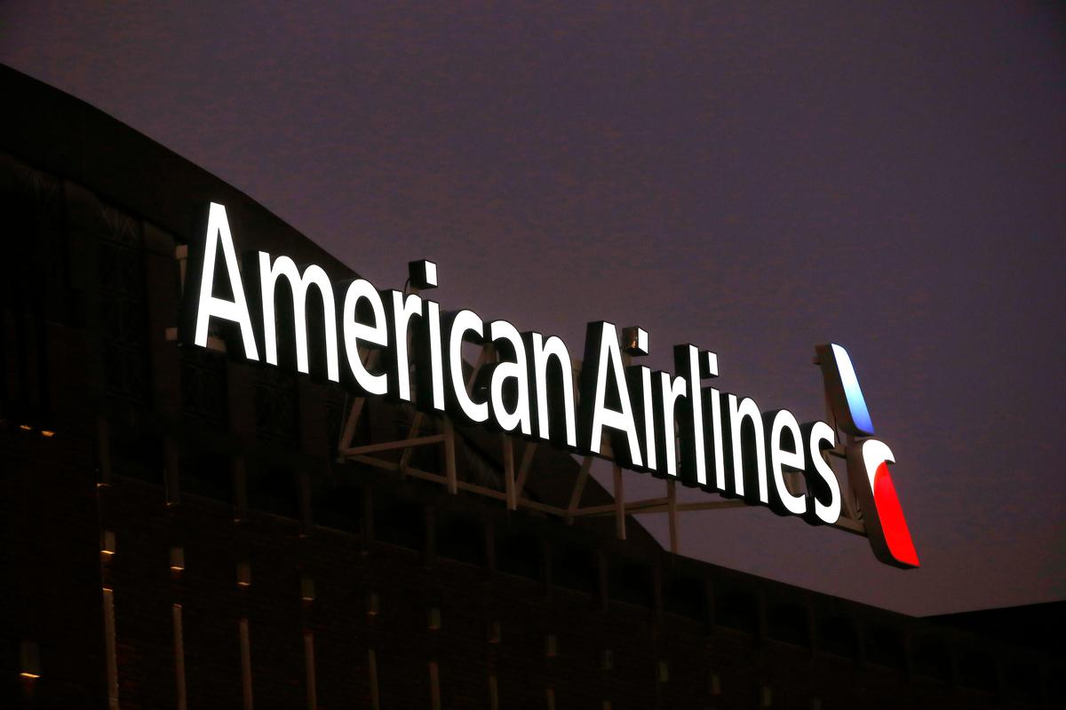 A Braking System ‘Anomaly’ Caused an American Airlines Jet to Exceed a Dallas Runway, NTSB Says