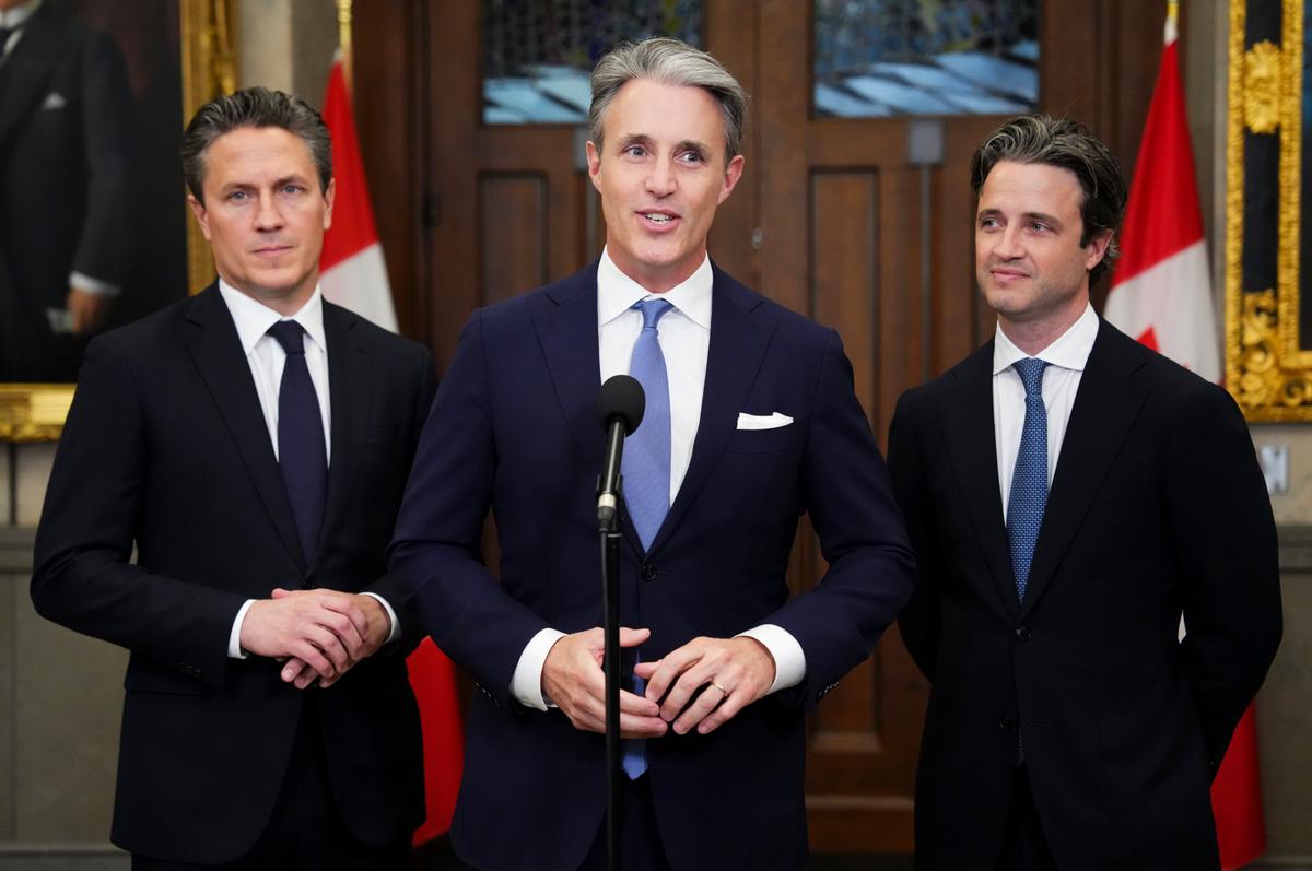 ‘He Is Smiling Down’: Brian Mulroney’s Sons Touched by Canadians’ Tributes