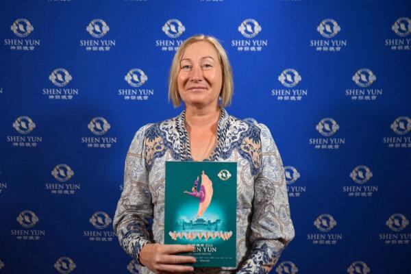 Cindy Tonkin attends Shen Yun performing arts at His Majesty's Theatre in Perth, Australia, on March 23, 2024. (NTD)
