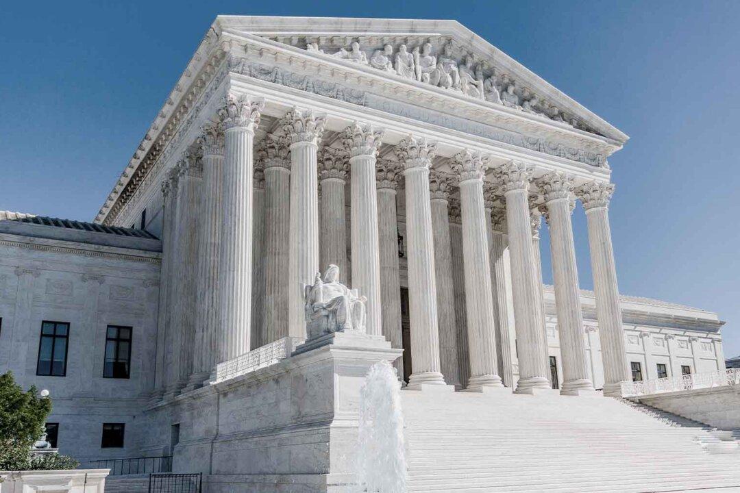 US Supreme Court Hears Arguments on Abortion Pill Case