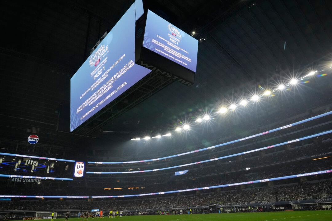 CONCACAF Nations League Final Twice Stopped Because of Homophobic Chants in Pro-Mexican Crowd