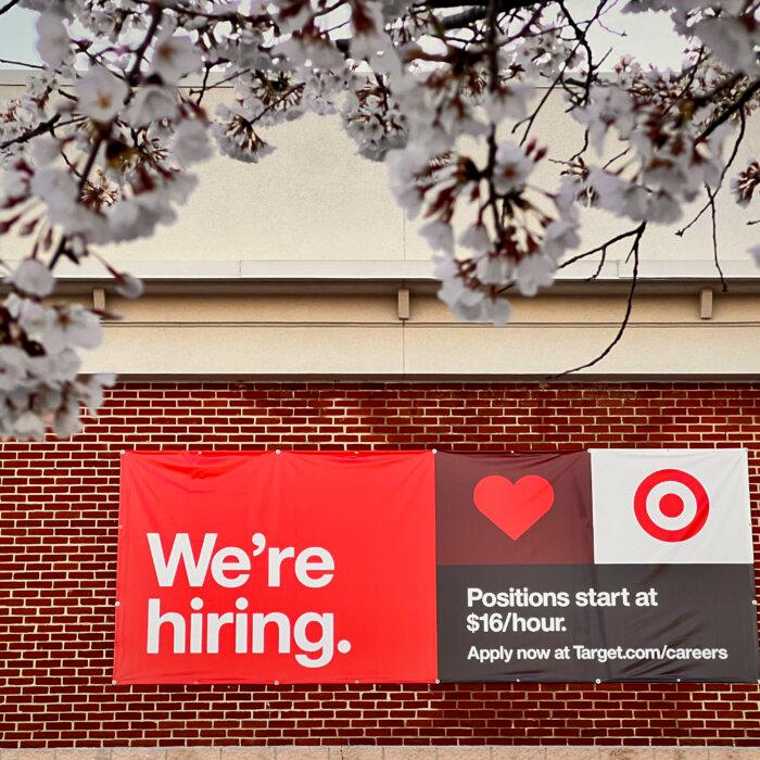 US Labor Market Remains Stable Amid Turbulence: JOLTS Report