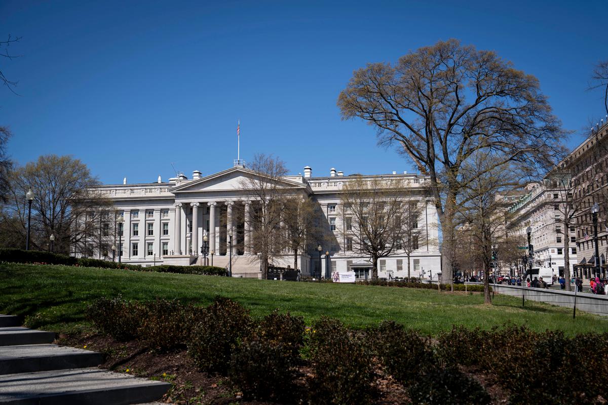 Why US Debt Is Unsustainable and Destroying the Middle Class