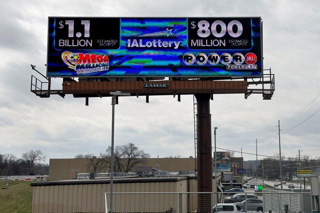 Powerball Jackpot Climbs to $865 Million as Long Winless Drought Continues