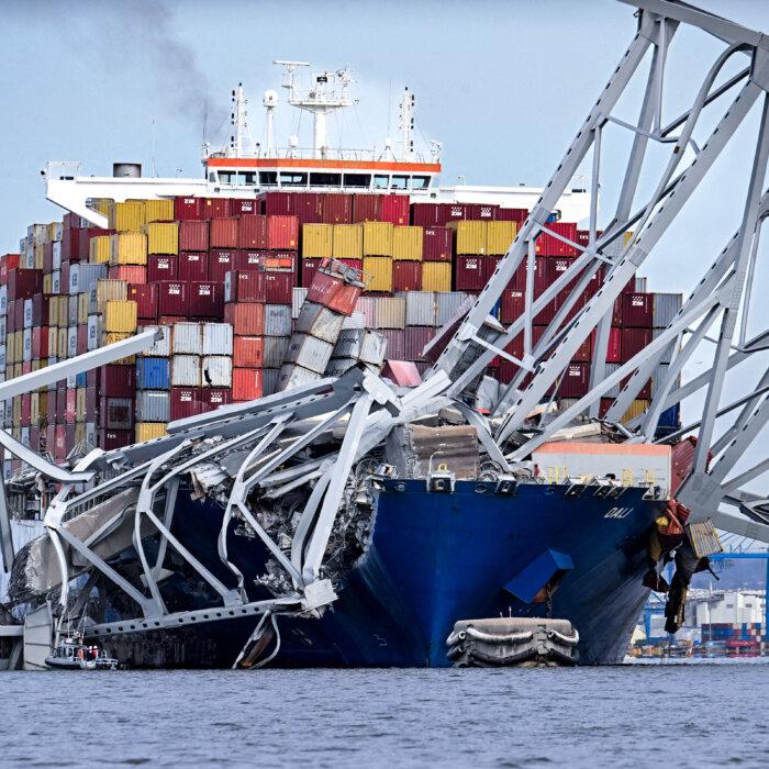 Bridge Disaster Highlights Concerns About Growing Ship Sizes