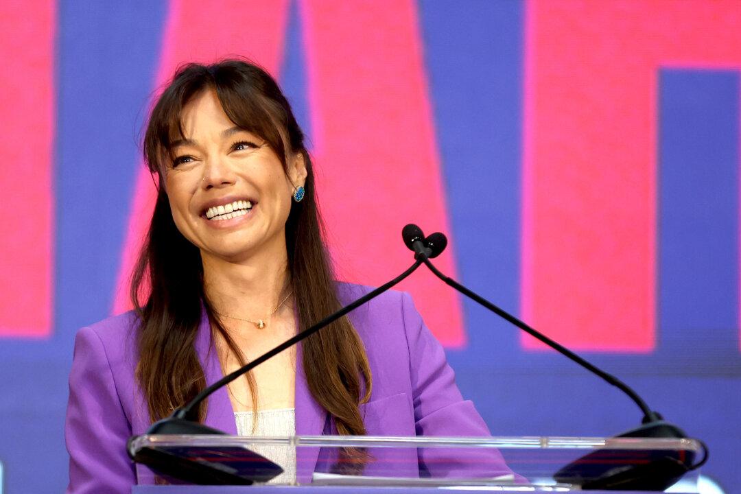 Major Trump Donor, Running Mate Write Big Checks for RFK Jr.