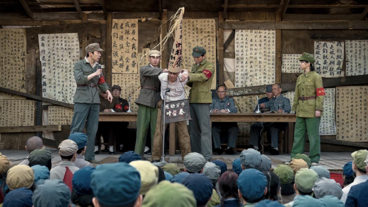 A scene from the first episode of Netflix's "3 Body Problem." (Ed Miller/Netflix)