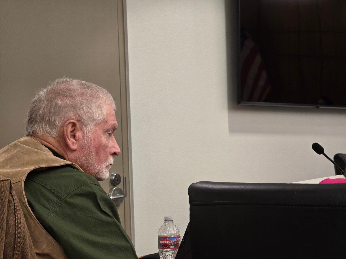 Arizona rancher George Alan Kelly, 75, faces charges of second-degree murder and aggravated assault in Nogales, Ariz., courtroom on March 27, 2024. (Allan Stein/The Epoch Times)