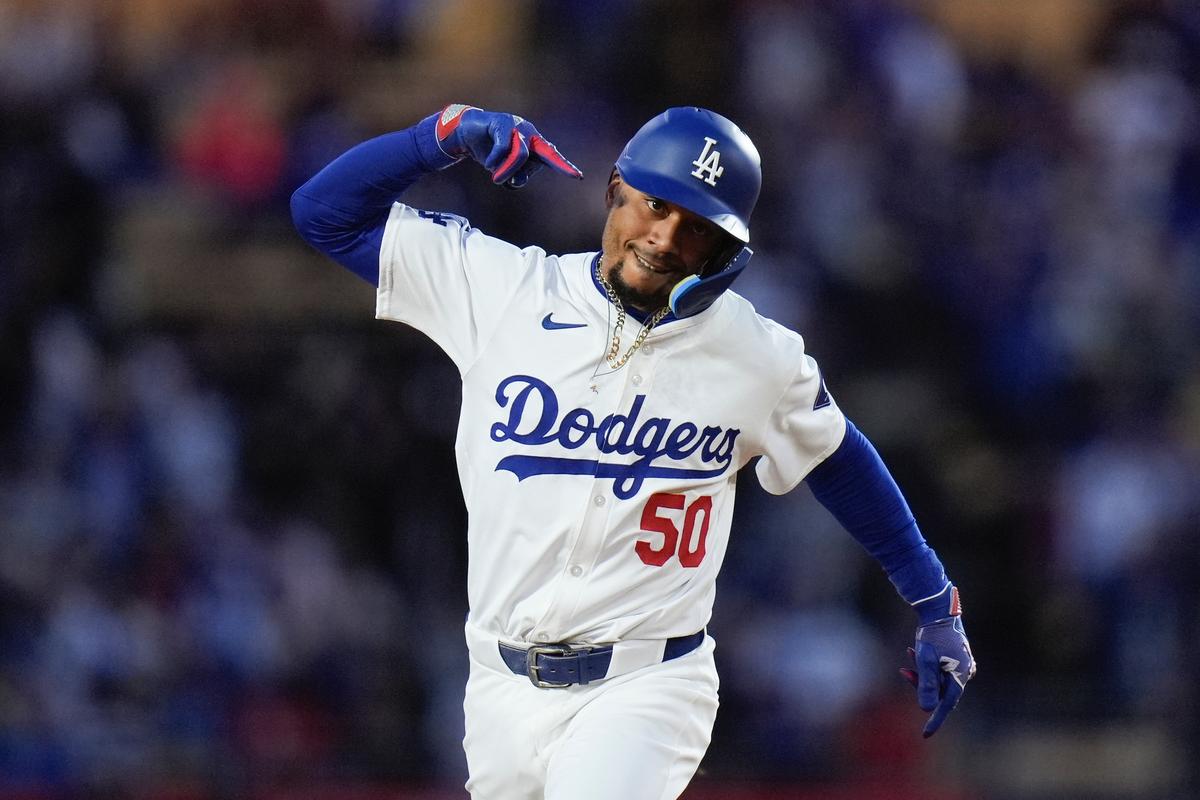 Mookie Betts Sets Dodgers Record With 29th Leadoff Homer