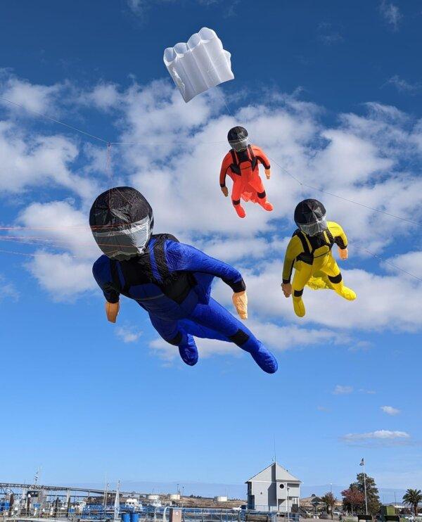 Skydiver kites. (Courtesy of Tony Jetland)