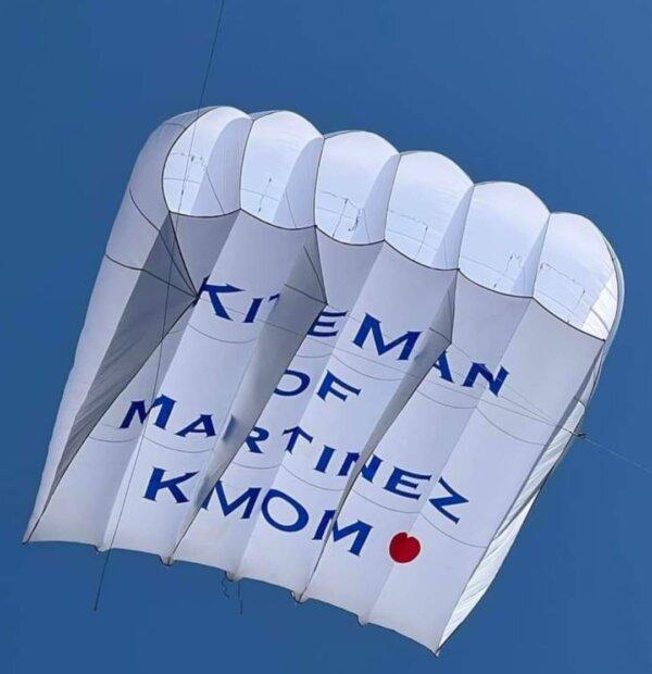 The “Kiteman of Martinez” (KMOM) kite. (Courtesy of Tony Jetland)
