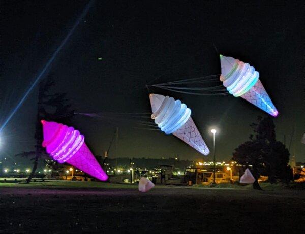 LED ice cream cone kites. (Courtesy of Tony Jetland)
