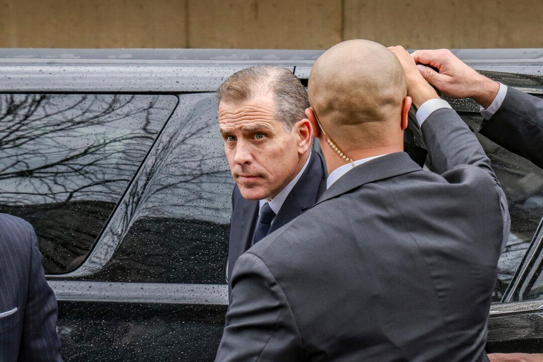 Hunter Biden Threatens to Sue Fox News for Defamation, Publishing ‘Intimate’ Photos of Him