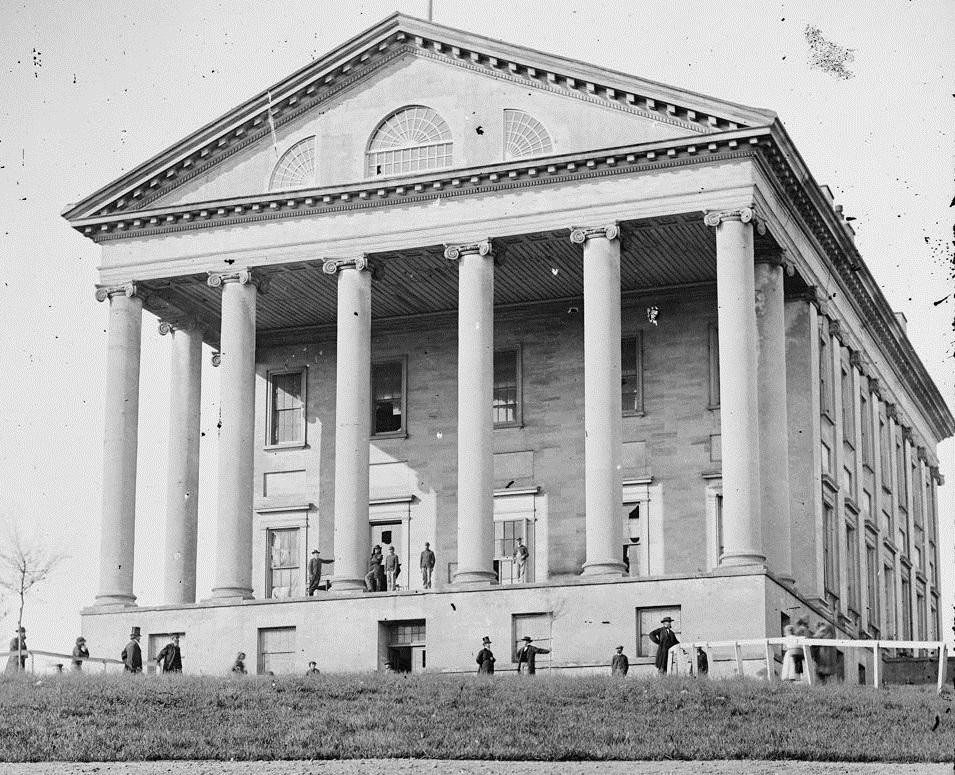 The Virginia State Capitol circa 1865. Thomas Jefferson and French architect Charles-Louis Clérisseau designed the building based on the Maison Carrée, an ancient Roman temple in Nimes, France. Prints and drawings division of the Library of Congress. (Public Domain)