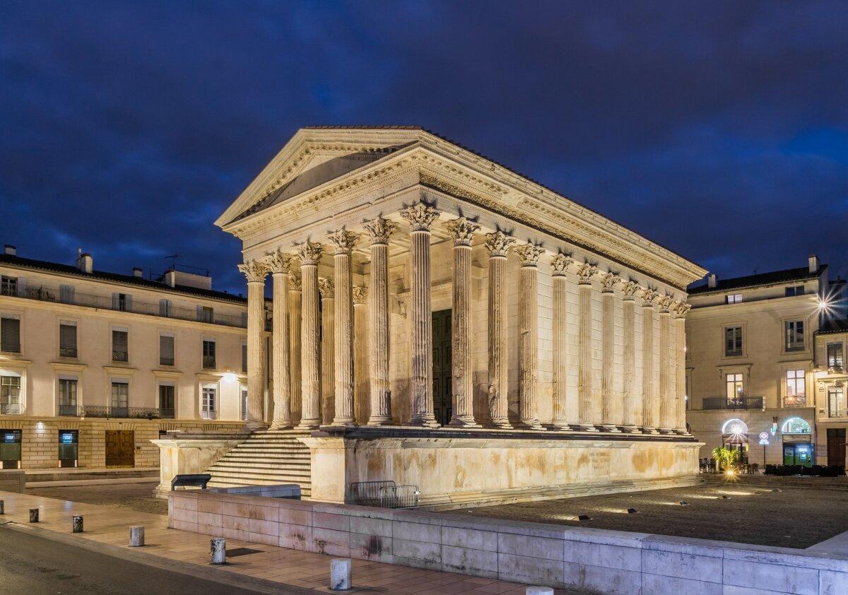The Maison Carrée in Nimes, France. (<a href="https://en.wikipedia.org/wiki/Virginia_State_Capitol#/media/File:Maison_Carree_in_Nimes_(16).jpg">Krzysztof Golik/CC BY-SA 4.0</a>)