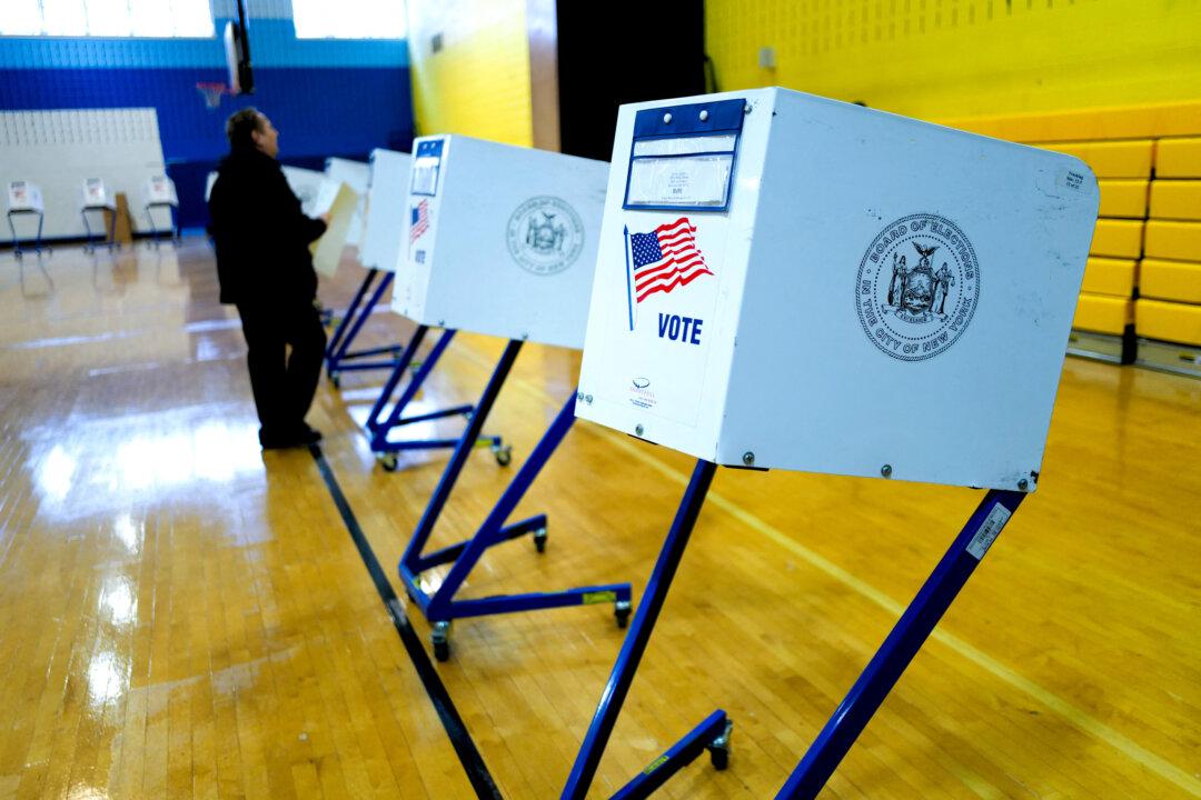 New York Allows 17-Year-Olds to Apply for Early Mail Ballots