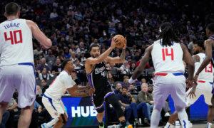 Sabonis, Defense Help Kings Get Past Clippers