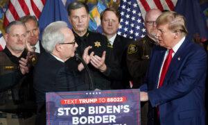Trump Denounces Bidenâs Border Policies as âCountry-Wreckingâ