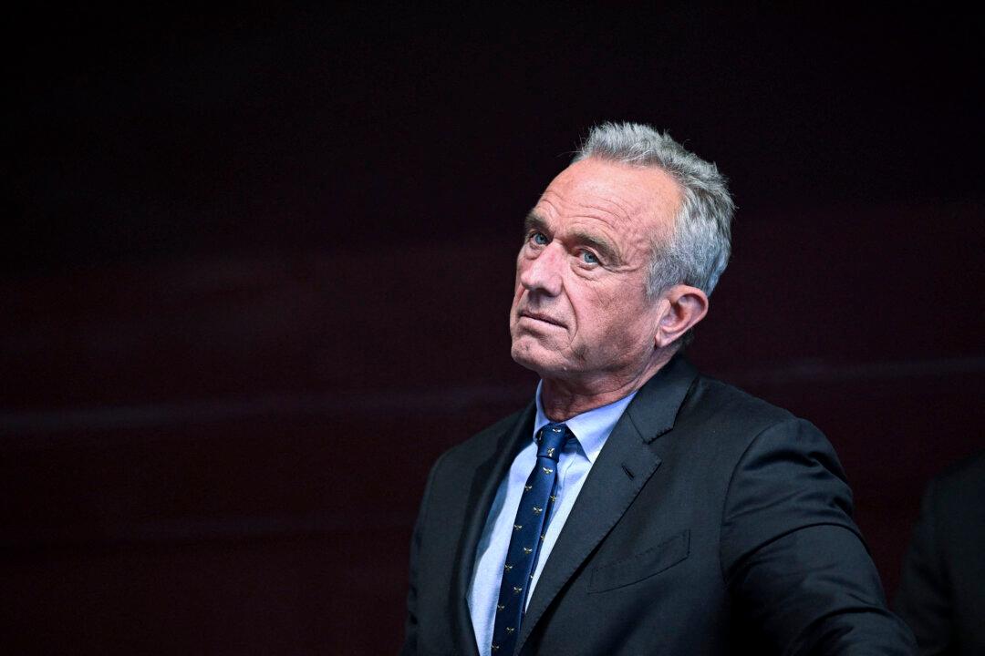 RFK Jr. Ballot Access Consultant Is Arrested on Assault Charges in New York