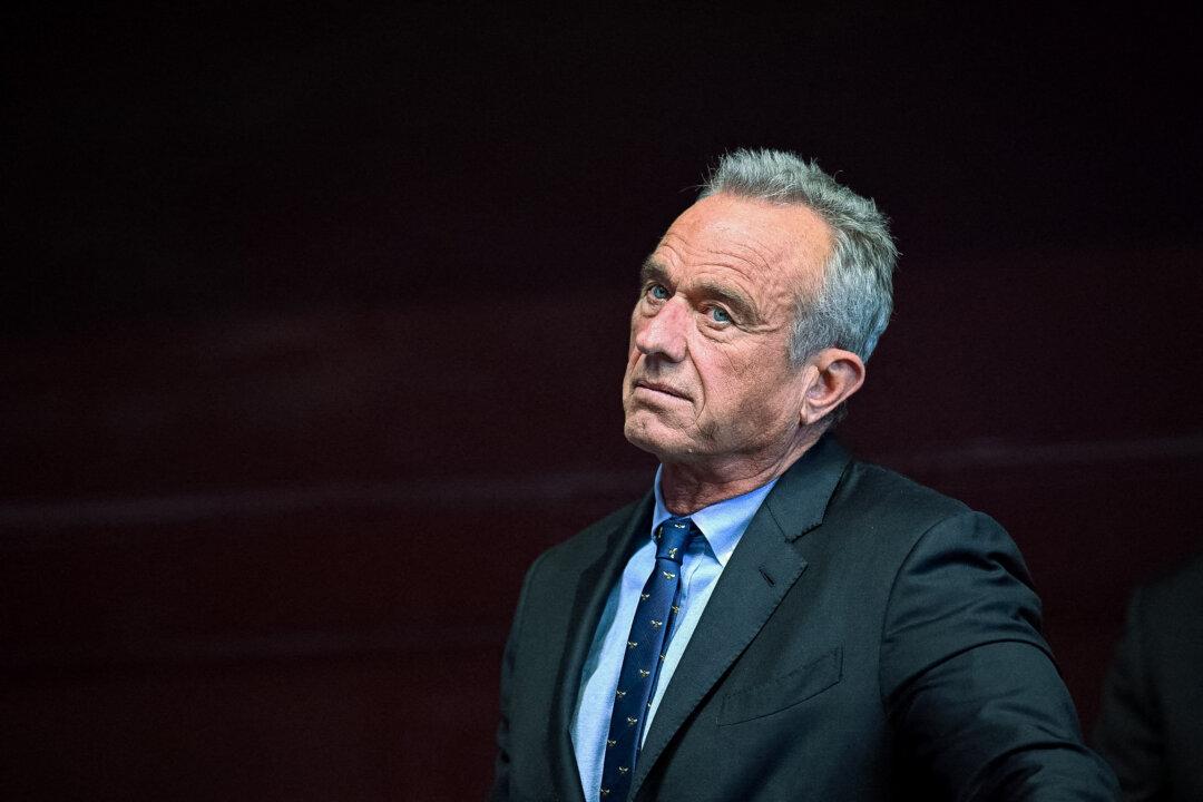 Censoring Political Opponents is Why RFK Jr. Says Biden is a ‘Worse Threat’ to Democracy Than Trump