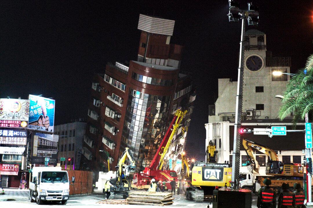 Latest Rescue Operations at Taiwan Earthquake Building Collapse