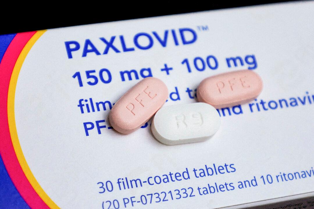 Paxlovid Doesn’t Work in Many Vaccinated People: Pfizer Study
