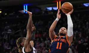 Kings Let Big Lead Get Away in Road Loss to Knicks