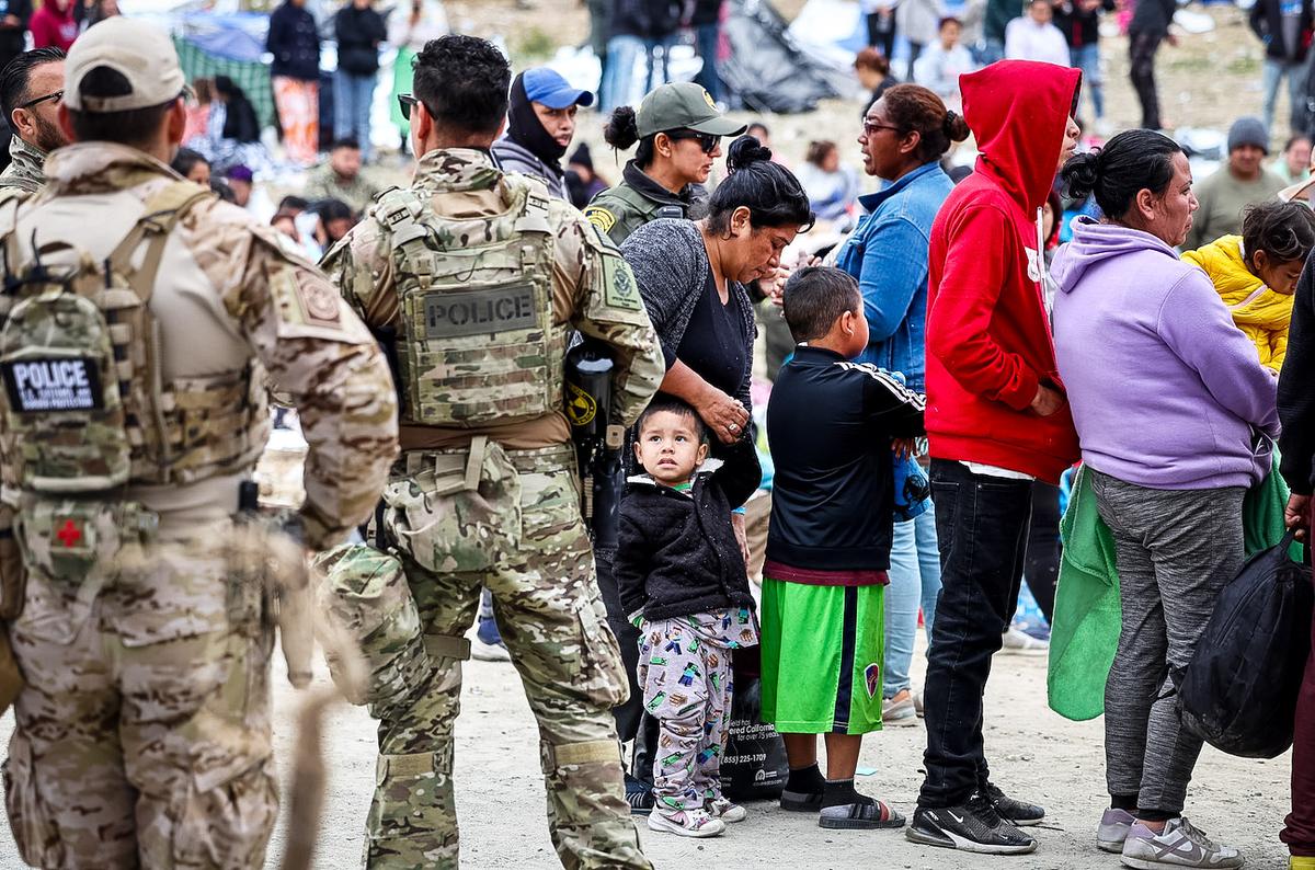 Border Outranks Ukraine as Moderate Voter Priority in Swing States: Poll