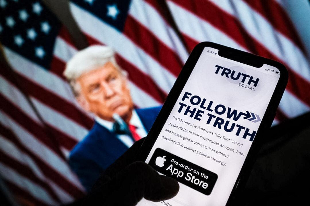 Trump Says Truth Social’s Financials Are ‘Very Solid’ With Zero Debt and $200 Million Cash as Media Fixates on Last Year’s $58 Million Loss