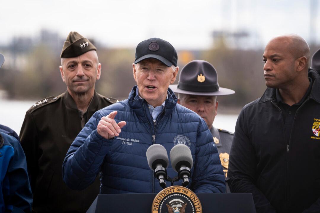 Biden Surveys Collapsed Baltimore Bridge, Urges Congress to Act