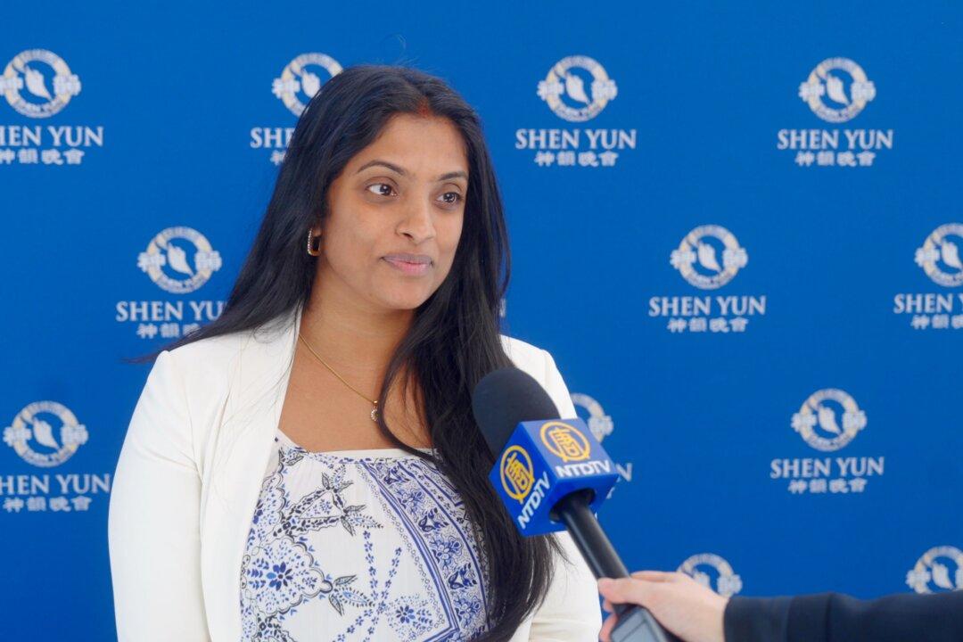 School Trustee Praises Shen Yun’s Educational Value