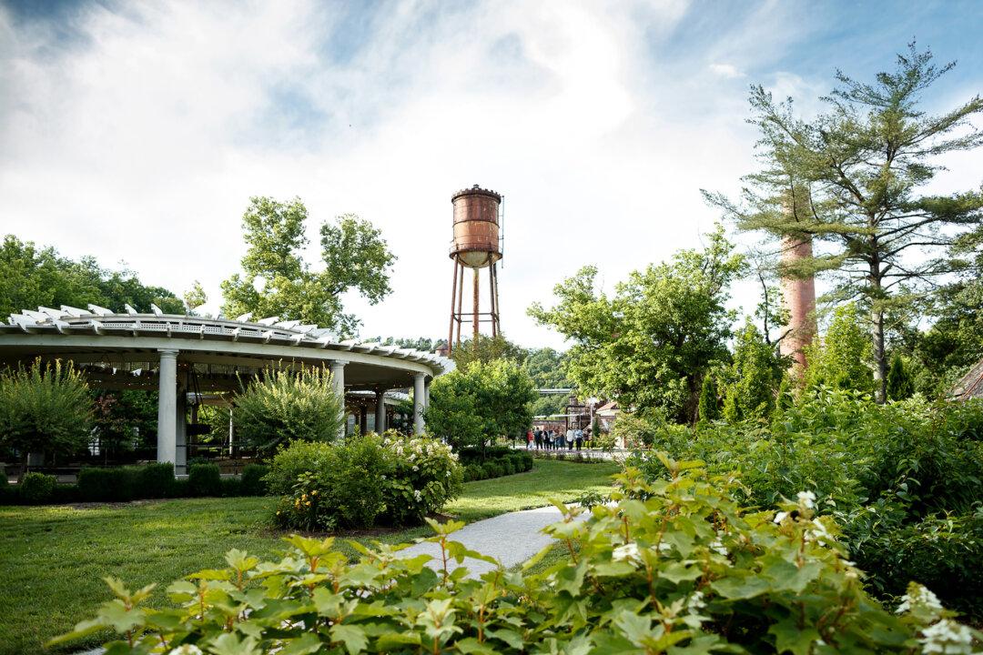 Fast Horses, Tasty Bourbon, Stylish Boutiques, Even a Castle Are Found in This One Kentucky County