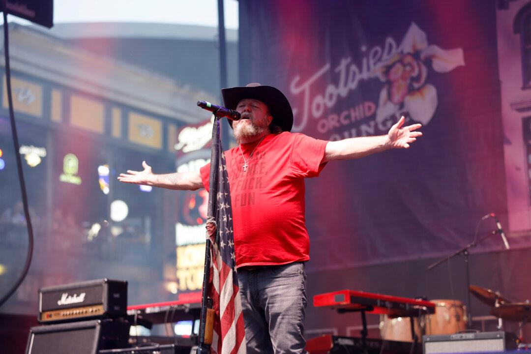 Country-Rap Artist Colt Ford’s Condition Is ‘Slowly but Steadily Improving’ Following Heart Attack