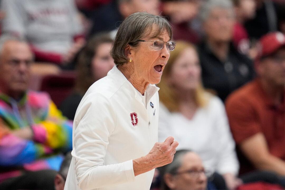 Stanford Women’s Basketball Coaching Legend VanDerveer Calls It a Career