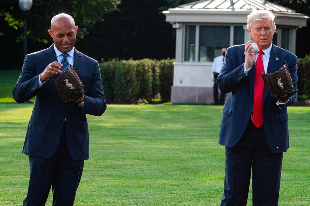 Yankees Hall of Famer Mariano Rivera Endorses Trump: ‘I’m Going to Vote for Him’